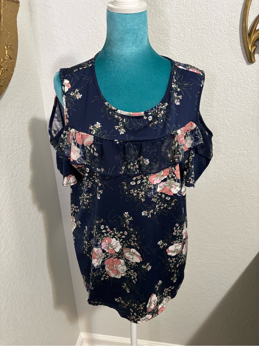 Perception Concepts Floral Cold Shoulder Top XL